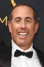 Jerry Seinfeld; Jerome Allen Seinfeld olarak da bilinen Amerikalı oyuncu, senarist, creator/showrunner