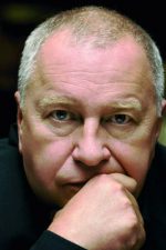 Jerzy Stuhr; Kraków, Polonya doğumlu Polonyalı oyuncu, senarist, yönetmen