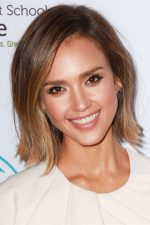 Jessica Alba; Pomona, Los Angeles, Kaliforniya, ABD doğumlu Amerikalı oyuncu, idari yapımcı