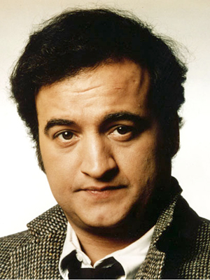 John Belushi; Chicago, Illinois, ABD doğumlu Amerikalı komedyen oyuncu, müzisyen, yazar