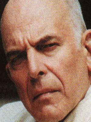 John Shrapnel; Birmingham,Batı Midlands,İngiltere doğumlu İngiliz  oyuncu,seslendirme sanatçısı