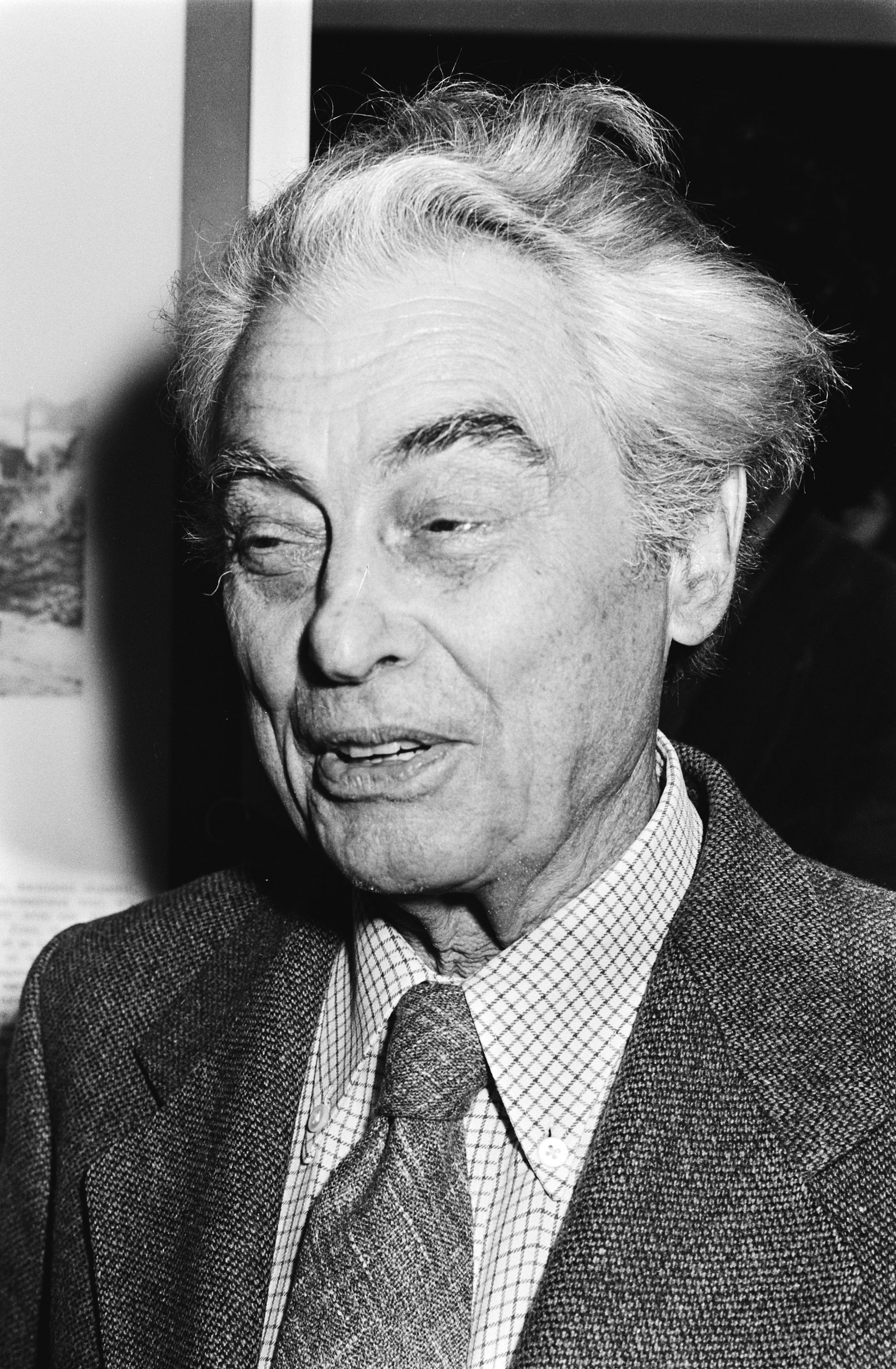 Joris Ivens; Nijmegen, Hollanda doğumlu Hollandalı oyuncu, senarist, yönetmen, yapımcı