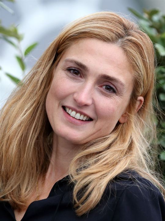 Julie Gayet; Fransız oyuncu, yapımcı, ortak yapımcı
