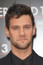 Justin Bartha; Fort Lauderdale, Florida, ABD doğumlu Amerikalı oyuncu, yapım yardımcısı