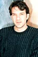 Kaan Girgin; Ankara, Türkiye doğumlu Türk oyuncu