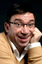 Kadir Çöpdemir; Elazığ, Türkiye doğumlu Türk oyuncu, yapımcı