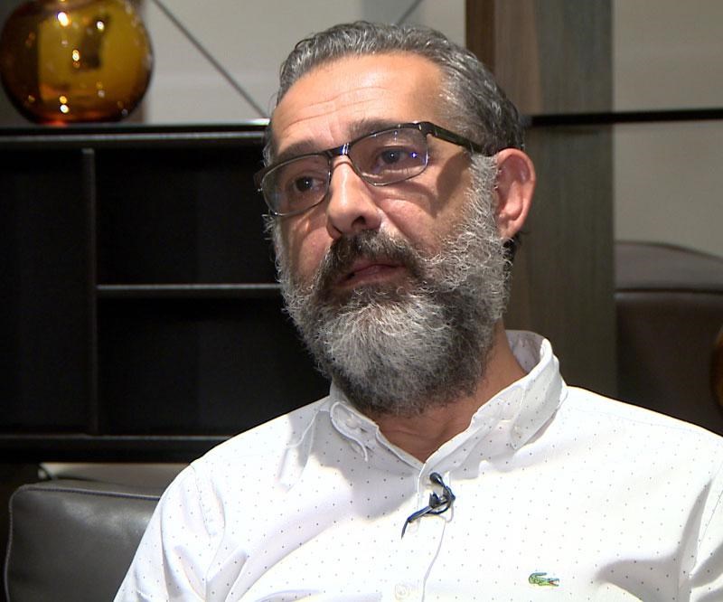 Kahraman Kıral; İstanbul, Türkiye doğumlu Türk oyuncu