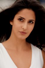 Katrina Kaif; Hong Kong doğumlu İngilizmodel oyuncu