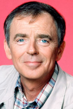 Ken Berry; Moline, Illinois, ABD doğumlu Amerikalı dansçı, şarkıcı oyuncu