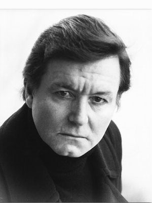 Kenneth Haigh; Mexborough,Yorkshire,İngiltere doğumlu İngiliz  oyuncu