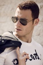 Kerem Bursin; İstanbul, Türkiye doğumlu Türk oyuncu, ortak yapımcı