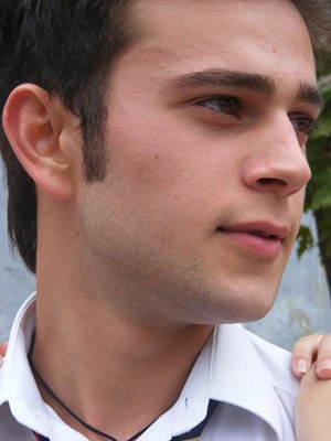Kerem Çakıroğlu; Türk yönetmen, müzisyen, dış ses/efekt yaratıcısı