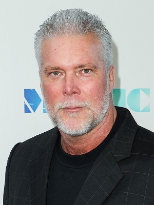 Kevin Nash; Detroit, Michigan, ABD doğumlu Kevin Scott Nash, Diesel olarak da bilinen Amerikalı sporcu, güreşçi oyuncu