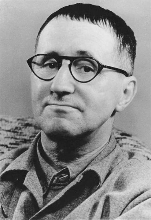 Bertolt Brecht; Augsburg, Bavyera, Almanya doğumlu Alman şair, yazar, yönetmen