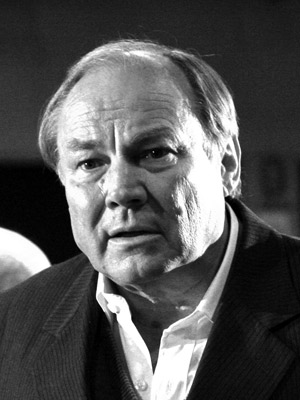 Klaus Maria Brandauer; Bad Aussee, Steiermark, Avusturya doğumlu Avusturyalı oyuncu, yönetmen