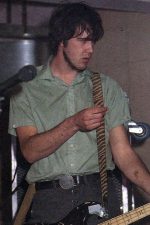 Krist Novoselic; Compton, Los Angeles, Kaliforniya, ABD doğumlu Amerikalı oyuncu, müzisyen