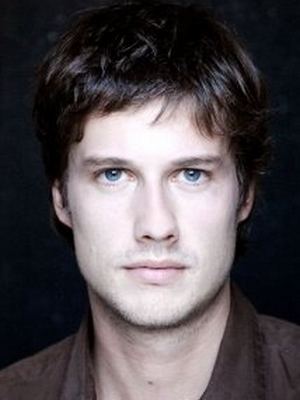 Kristian Kiehling; Holstebro,Danimarka doğumlu Kristian Erik Kiehling olarak da bilinen Danimarkalı  oyuncu