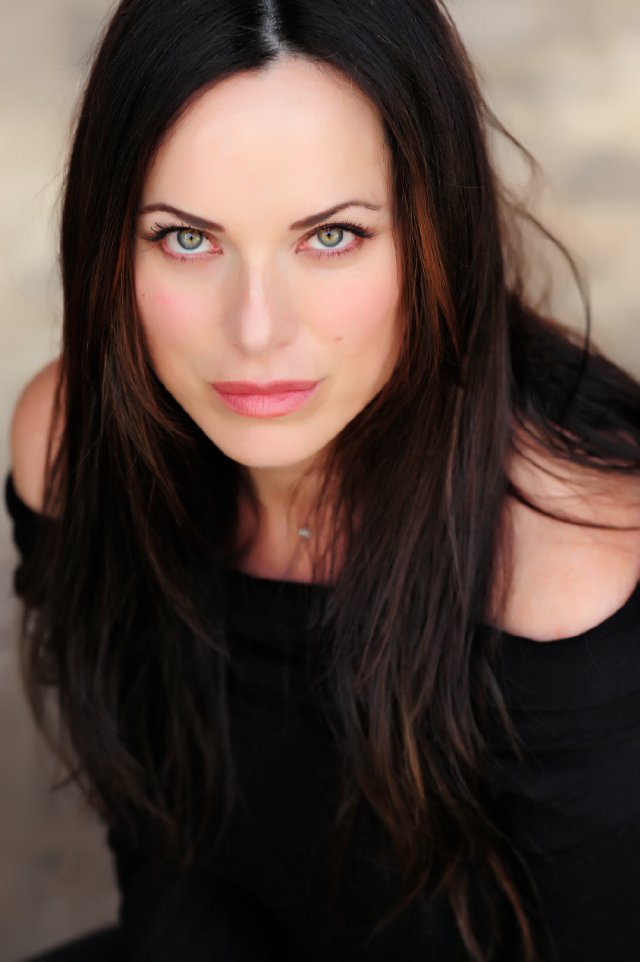 Kristin Minter; Miami, Florida, ABD doğumlu Amerikalı oyuncu