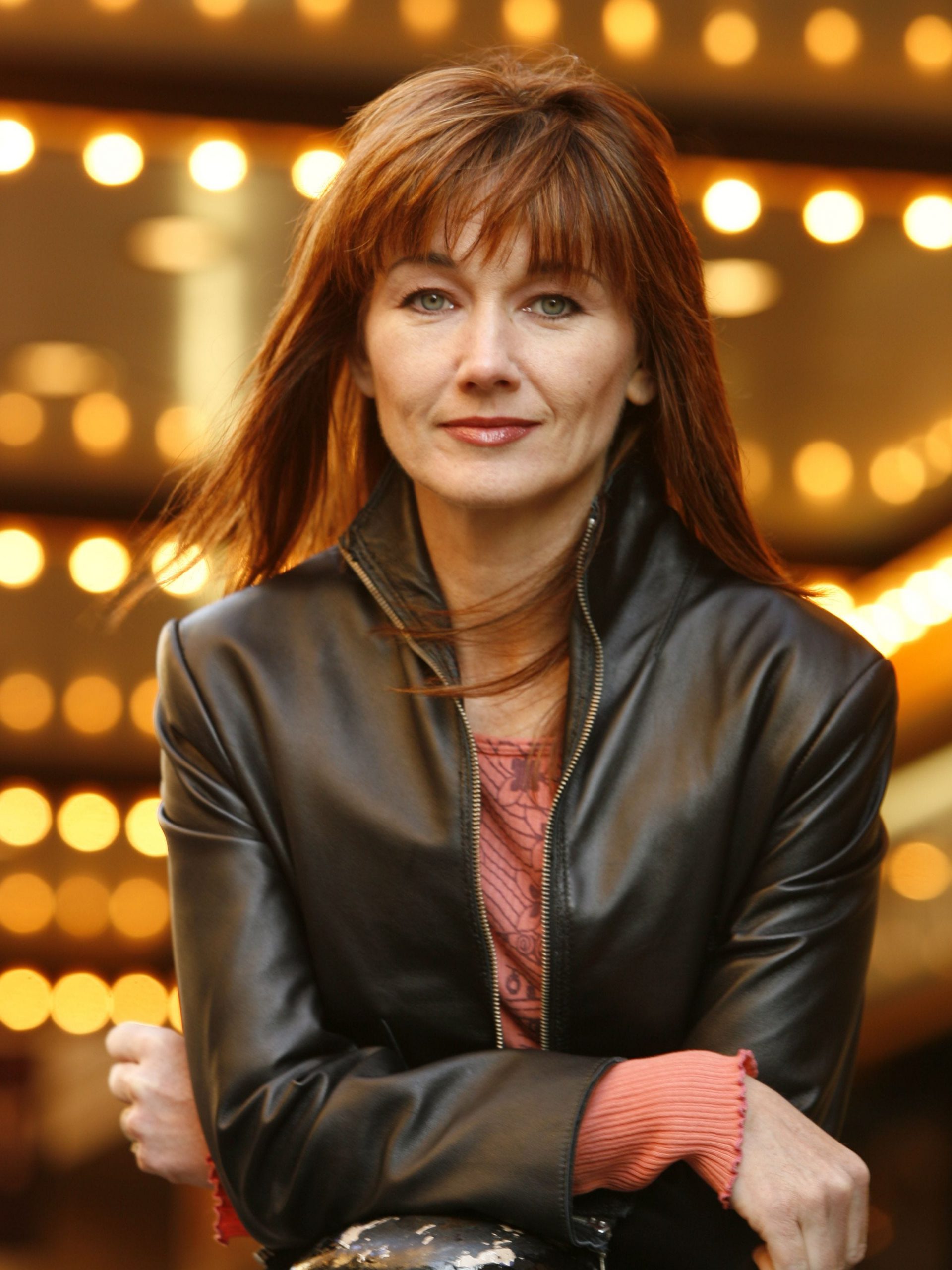 Lari White; Dunedin, Florida, ABD doğumlu Amerikalı şarkıcı oyuncu, idari yapımcı, müzisyen