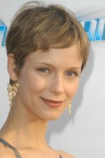 Laura Regan; Halifax,Yeni İskoçya,Kanada doğumlu Kanadalı oyuncu