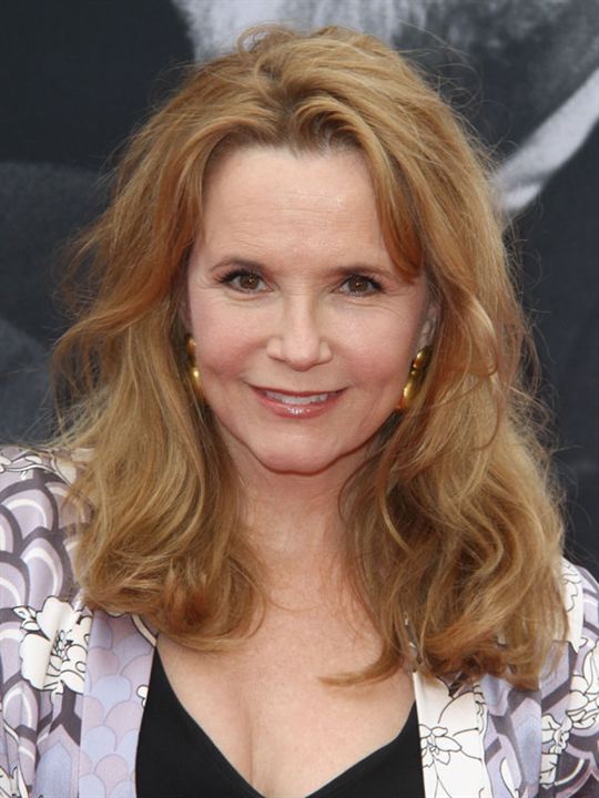 Lea Thompson; Rochester, Minnesota, ABD doğumlu Lea Katherine Thompson olarak da bilinen Amerikalı oyuncu, yönetmen