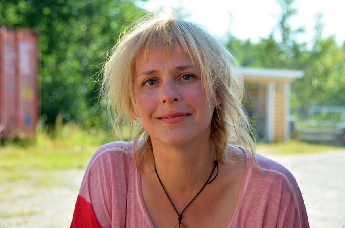 Leea Klemola; Veteli,Finlandiya doğumlu Fin  oyuncu, yönetmen