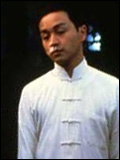 Leslie Cheung; Hong Kong doğumlu Cheung Kwok-wing olarak da bilinen Hong Kongluşarkıcı oyuncu