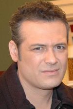 Levent Üzümcü; İzmir, Türkiye doğumlu Türk oyuncu