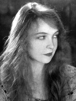 Lillian Gish; Lillian de Guiche olarak da bilinen Amerikalı oyuncu