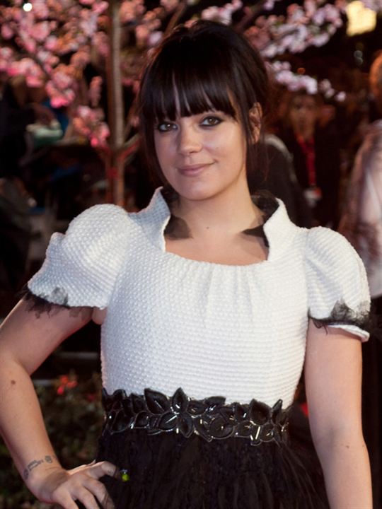 Lily Allen; Hammersmith,Londra,İngiltere doğumlu İngilizşarkıcıoyuncu
