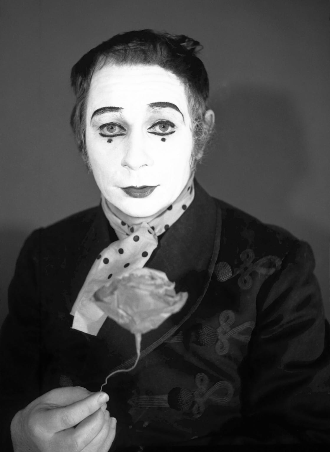 Lindsay Kemp; South Shields,Merseyside,İngiltere doğumlu İngilizdansçı, mim sanatçısıoyuncu
