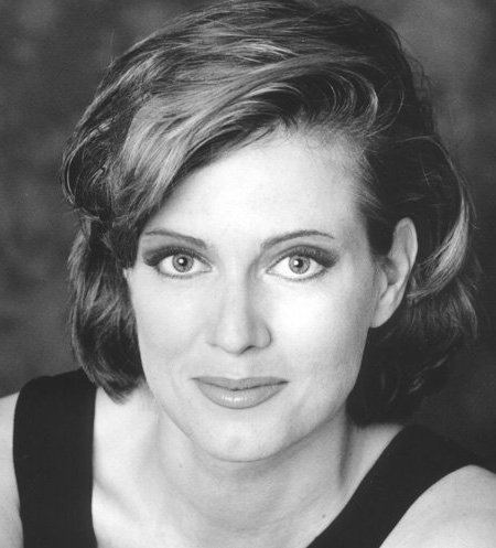 Lisa Blount; Fayetteville, Arkansas, ABD doğumlu Amerikalı oyuncu, yapımcı