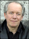 Luc Dardenne; Awirs, Flémalle, Liège, Belçika doğumlu Belçikalı yapımcı, senarist, yönetmen