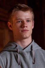 Lucas Till; Fort Hood, Killeen, Teksas, ABD doğumlu Lucas Daniel Till olarak da bilinen Amerikalı oyuncu