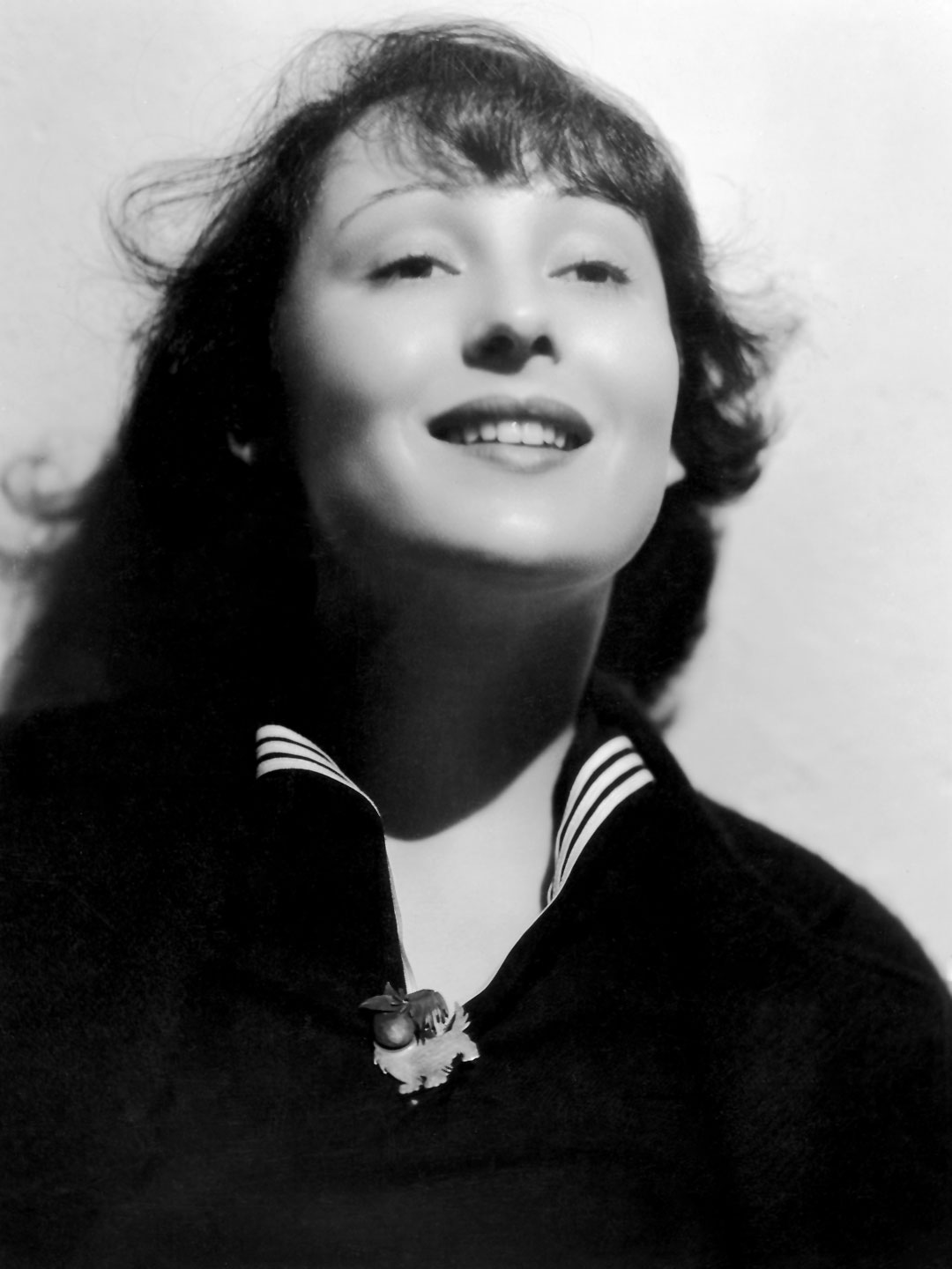 Luise Rainer; Düsseldorf , Kuzey Ren-Vestfalya, Almanya doğumlu Alman oyuncu