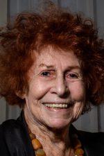 Marceline Loridan-Ivens; Épinal, Vosges, Fransa doğumlu Marceline Loridan olarak da bilinen Fransız oyuncu, idari yapımcı, senarist, yönetmen, yazar