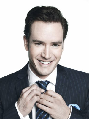 Mark-Paul Gosselaar; Panorama City, Los Angeles, Kaliforniya, ABD doğumlu Mark-Paul Harry Gosselaar olarak da bilinen Amerikalı oyuncu, yönetmen