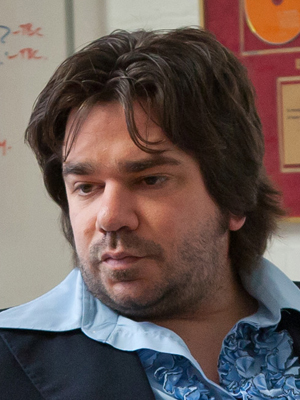 Matt Berry; Bromham,Bedfordshire,İngiltere doğumlu Matthew Charles Berry olarak da bilinen İngilizkomedyenoyuncu, yazar, müzisyen