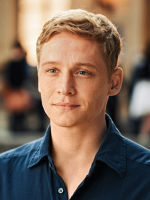 Matthias Schweighöfer; Anklam, Mecklenburg-Vorpommern, Almanya doğumlu Alman oyuncu, yapımcı, yönetmen