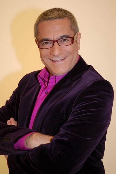 Mehmet Ali Erbil; İstanbul, Türkiye doğumlu Türk oyuncu, seslendirme sanatçısı