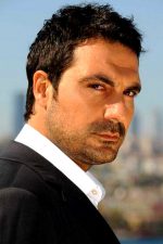 Bülent İnal; Hilvan, Şanlıurfa, Türkiye doğumlu Türk oyuncu