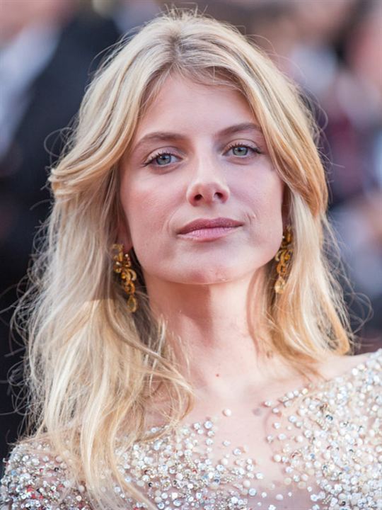 Mélanie Laurent; Paris, Fransa doğumlu Fransız şarkıcı, manken, oyuncu, yönetmen, senarist