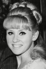 Melody Patterson; Inglewood, Los Angeles, Kaliforniya, ABD doğumlu Amerikalı oyuncu