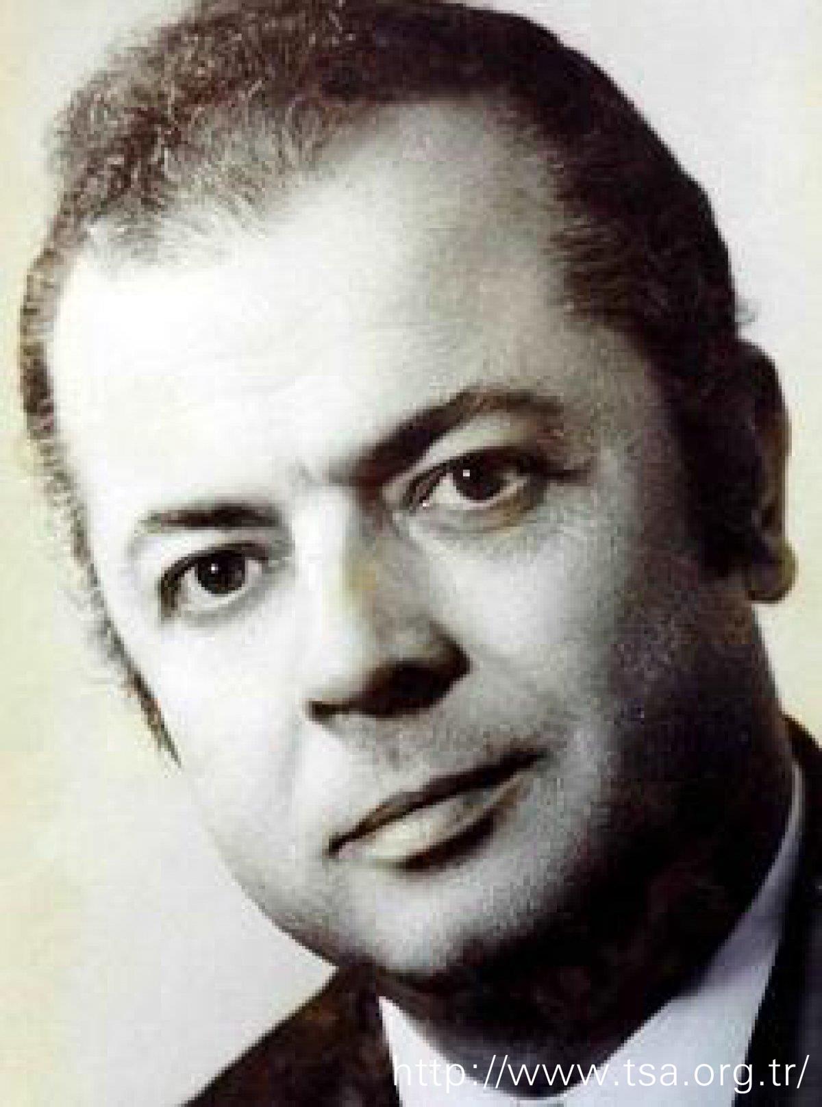 Metin Bükey; İstanbul, Türkiye doğumlu Türk besteci, müzisyen