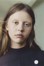Mia Goth; Southwark,Londra,İngiltere doğumlu Mia Gypsy Mello Da Silva Goth olarak da bilinen İngiliz  oyuncu