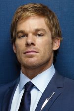 Michael C. Hall; Raleigh, Kuzey Karolina, ABD doğumlu Michael Carlyle Hall olarak da bilinen Amerikalı oyuncu, idari yapımcı, yönetmen