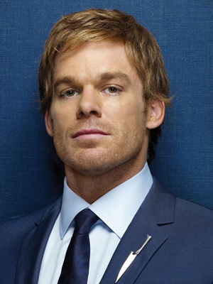 Michael C. Hall; Raleigh, Kuzey Karolina, ABD doğumlu Michael Carlyle Hall olarak da bilinen Amerikalı oyuncu, idari yapımcı, yönetmen