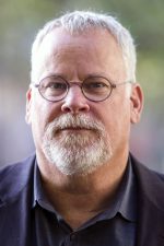 Michael Connelly; Philadelphia, Pensilvanya, ABD doğumlu Amerikalı yazar, idari yapımcı, oyuncu