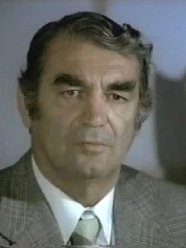 Muhip Arcıman; Ankara, Türkiye doğumlu Türk oyuncu, seslendirme sanatçısı