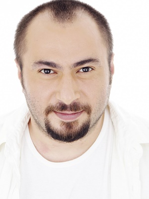 Mustafa Kırantepe; İzmir, Türkiye doğumlu Türk oyuncu